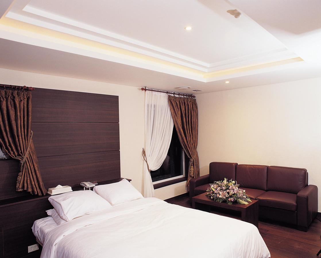 Joa Hotel Cheongju Bagian luar foto