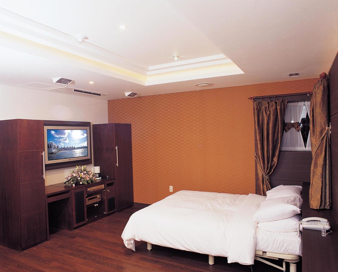 Joa Hotel Cheongju Bagian luar foto