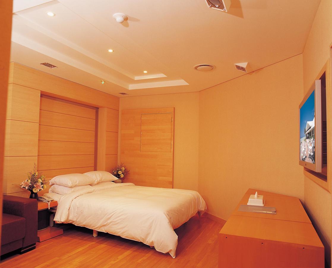 Joa Hotel Cheongju Bagian luar foto