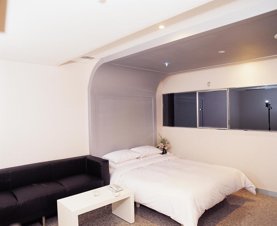 Joa Hotel Cheongju Bagian luar foto
