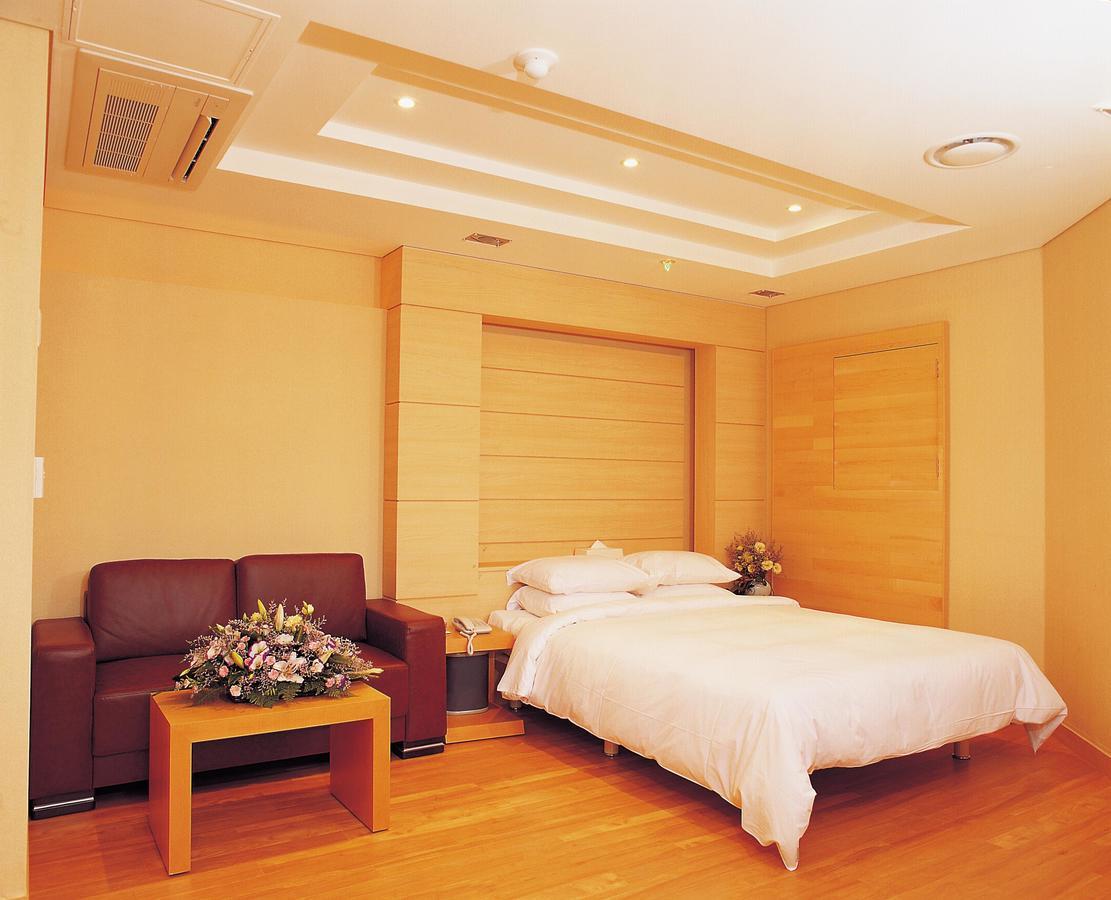 Joa Hotel Cheongju Bagian luar foto