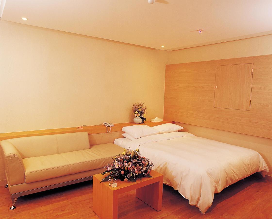 Joa Hotel Cheongju Bagian luar foto
